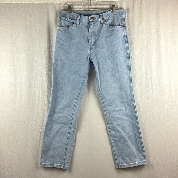 Wrangler Men's Light Wash Blue Jeans - Picture 1 of 9